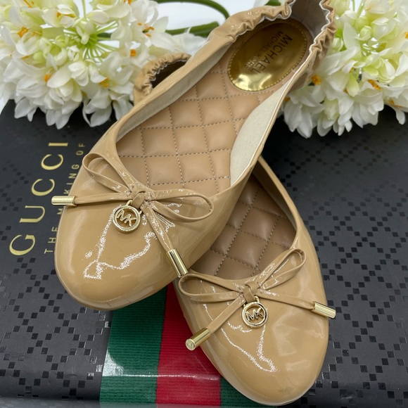 Michael Kors Flat shoes - Picture 2 of 5